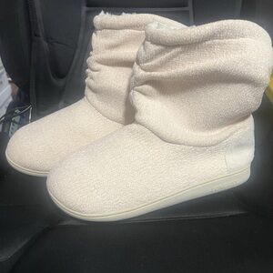 LongBay Women's Cozy Winter  Slipper Boots Warm Chenille Knit  Size 9-10